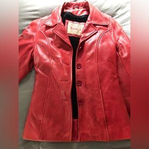 Gorgeous Women’s Vintage Leather Jacket